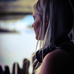 Water Wake and Waves ´Juli 19