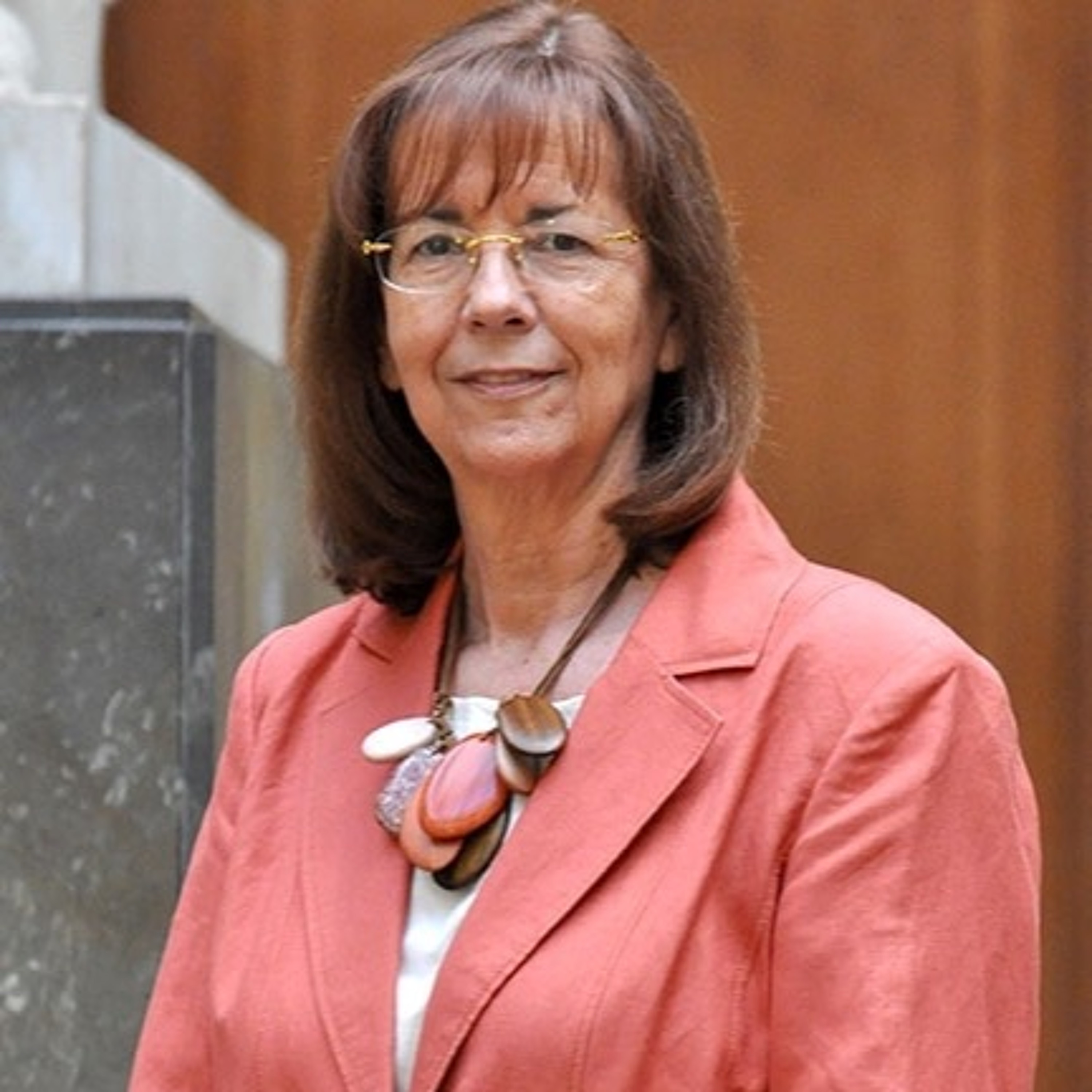 Portada de MCA Canal