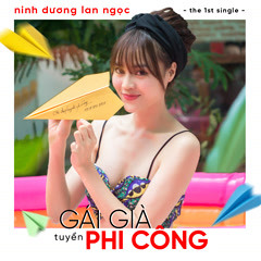 Gái Già Tuyển Phi Công
