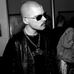 Pulsate Radio Berlin w/T - 800