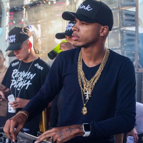 HOMENAGEM PARA DJ RENNAN DA PENHA (( DJS ISAAC 22  WENDELCZR E DJ MAIA  ))