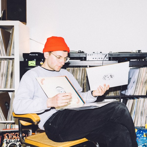 Concept In Practice: Qnete's 'Past Present Future Sources' Mix