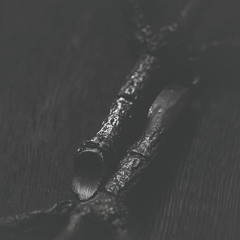 TREPANERINGSRITUALEN ᛉᛦ - Algir; eller Algir i Merkstave (Excerpt)