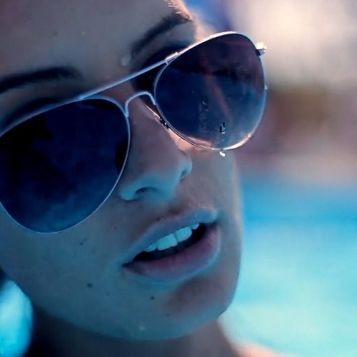 Drone In Ibiza - Shes Like The Wind (Original Mix)