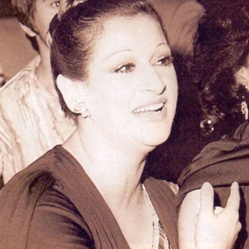 ناسية الدنيا وفاكراك.