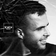 hypnotic techno