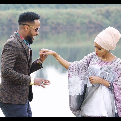 Ishda jinsiy aloqa va portlash Yosh kelin onlayn porno uchun ozini qaynotasiga berdi.