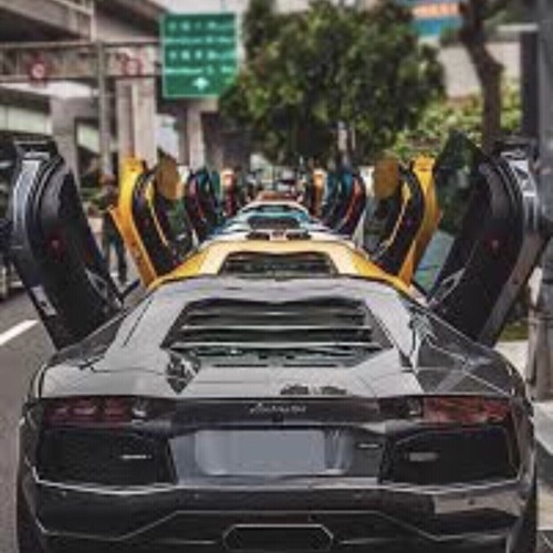 10 Lamborghinis