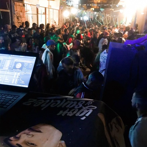 MEGA PUTARIA PRAS FAVELAS 002 - DJ IGOR SANCHEZ - MC's MORENA, MAGRINHO, VN & DENNY