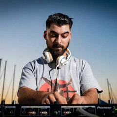 Gennimenos stin Kypro [AJ x Deno ft EO - London]