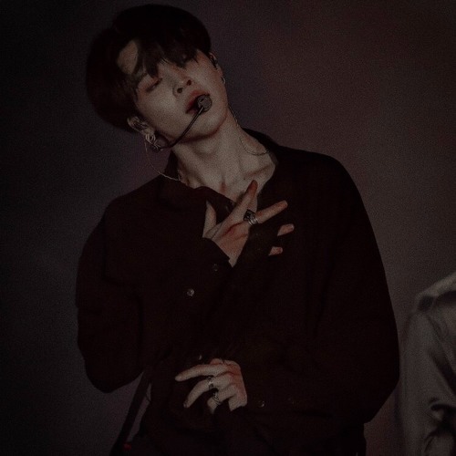 𝙛𝙧𝙚𝙨𝙝 𝙤𝙛𝙛 𝙩𝙝𝙚 𝙧𝙪𝙣𝙬𝙖𝙮
