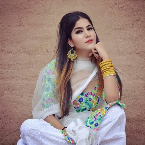 Punjabi Suits ❤️❤️ Beautiful suit @labelbynavibrar Makeup & Hair by  @elegantjatti1 #elegantjatti1 #punjabisuits #suits #fashion #embroidery… |  Instagram