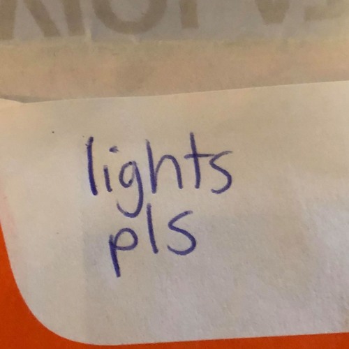 lights pls