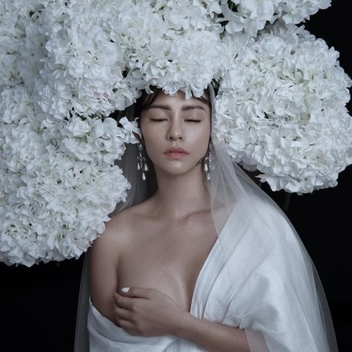 I AM SUNNY - Catwalk Version (Bùi Lan Hương x Đậu)