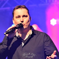 588da387a9b80c6602957bd9ebdbc9c5 Mascot Rouge - Drommelse Jongen (wat Heb Je Gedaan) Lied.mp3