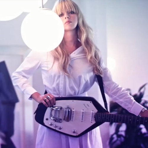 CHROMATICS PETALS