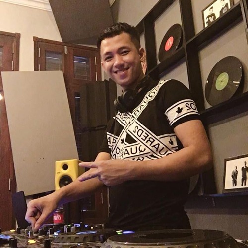 Chung Ta Khog Giong Nhau - Congkey Ft Nguyen Nhu Duc