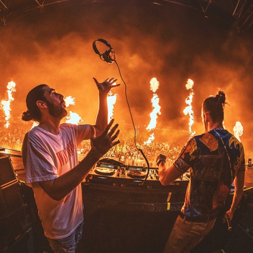 Dimitri Vegas & Like Mike x W&W x Fedde Le Grand - ID (Clap Your Hands)