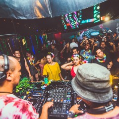 Love Peace & Dance - Freak The Funk at Club 01