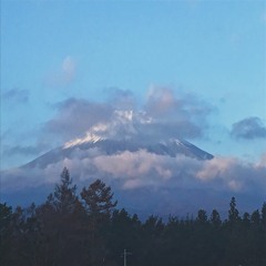 Hoa Chi (ft. Lam, Ke$H, Mes, Chilldoc, UnderThree, No Gias)