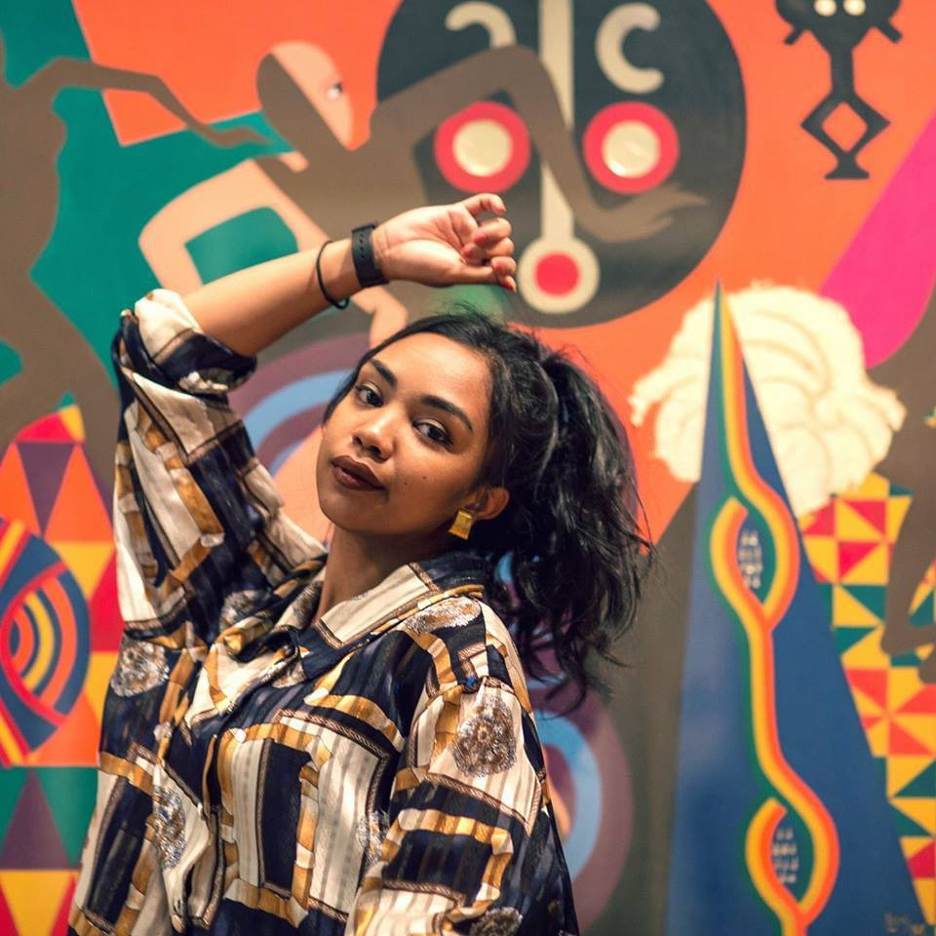 cover of episode Niu Raza Issues a Dance Challenge with "Moramora"