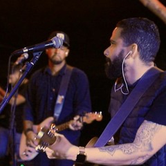 Segura Em Minhas Mãos