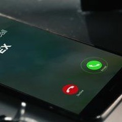 PHONE - B.Rhodes LEVI & Apeezy