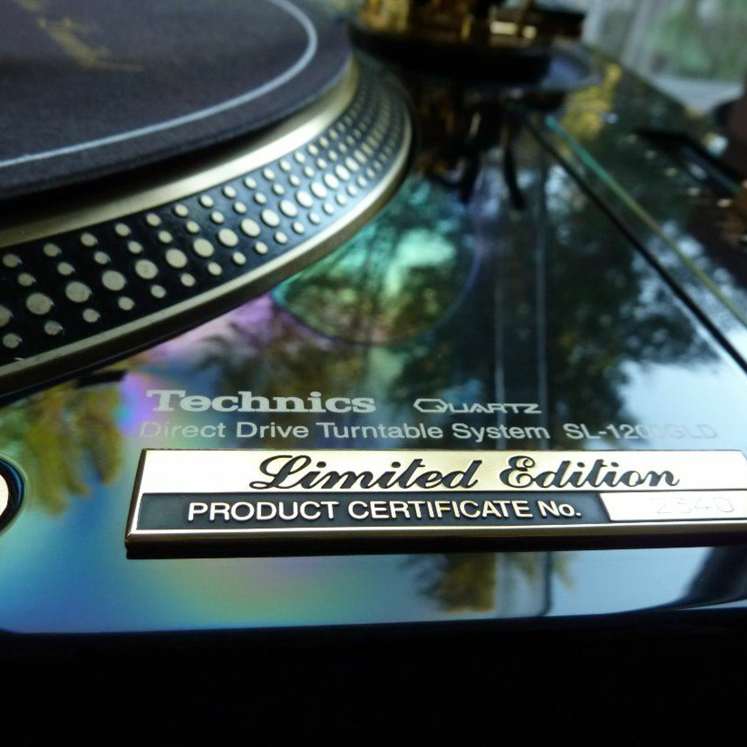 DJ Frankie Dee
