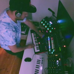 Kropa - Activate My Love (ft.mhyst)(live Loop Synth Session)