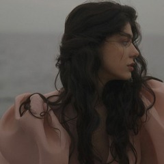 يَـا بسمتك .. اوهب حياتي لِـبسمتك ♪♥
