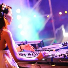 妮妮最愛的老堤