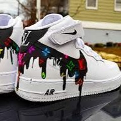 NIKE.