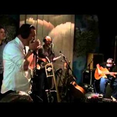Fat Freddy's Drop - Rain (Live at the Red Bull Studio, Wellington)