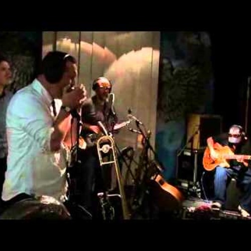 Fat Freddy's Drop - Rain (Live at the Red Bull Studio, Wellington)