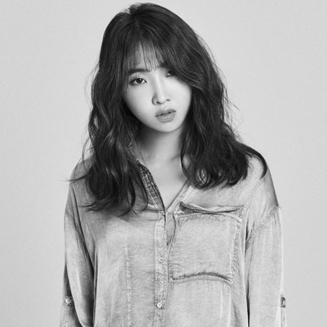 Stream MINZY (2NE1) - Walk by Maurii ManriquezZ | Listen online