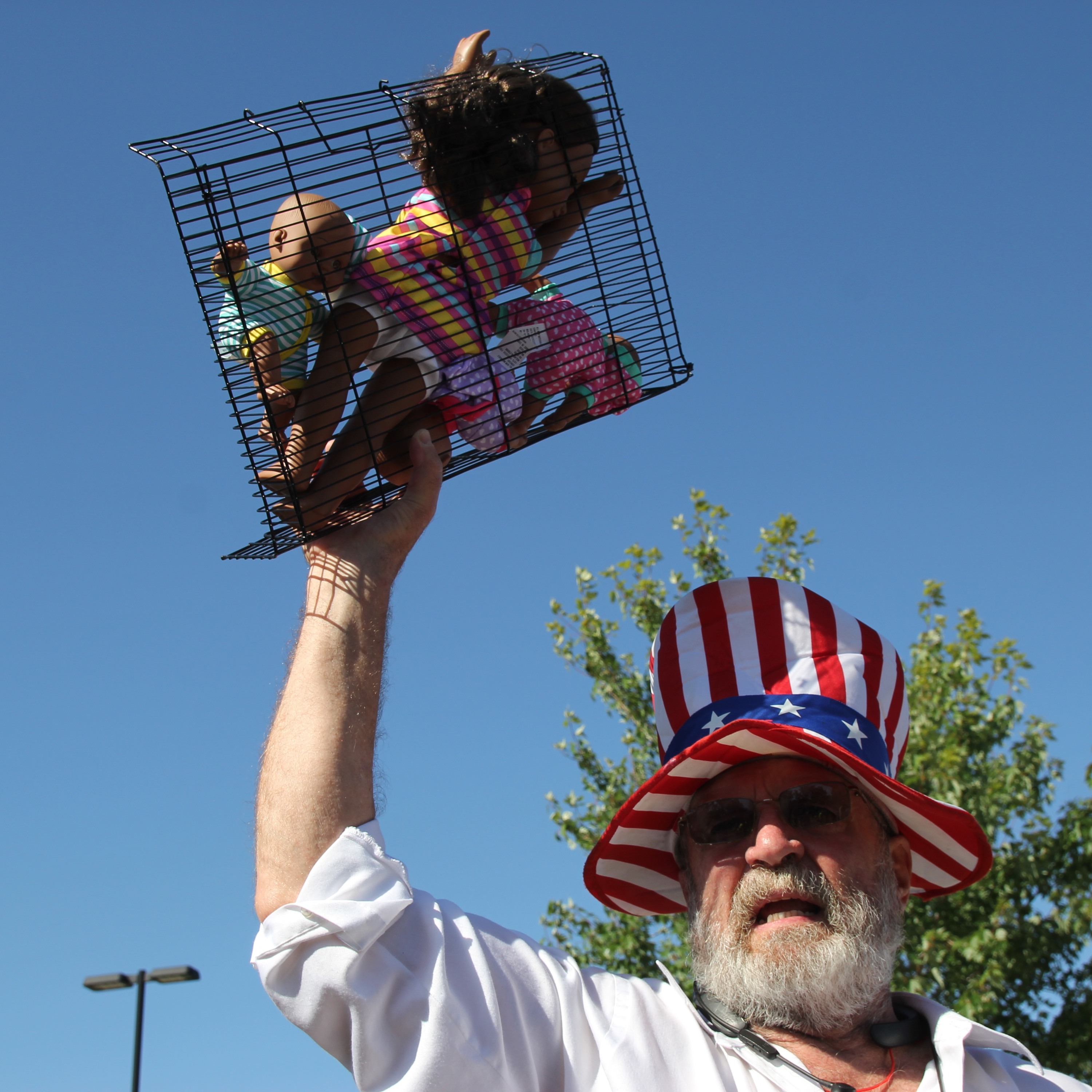 BONUS: SHOWIN' UP - Abolish ICE!