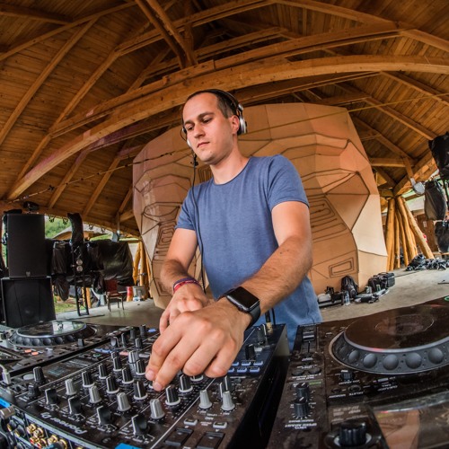 BOTOND | TesseracTstudio Series #28 | 23/08/2019