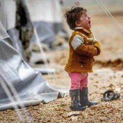 متأثّراً حدّ الموت بوشوشة حليب الصباح <موسيقى ليال وطفة؛