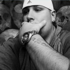 5. Criminal Mind (Feat Mo Greed)