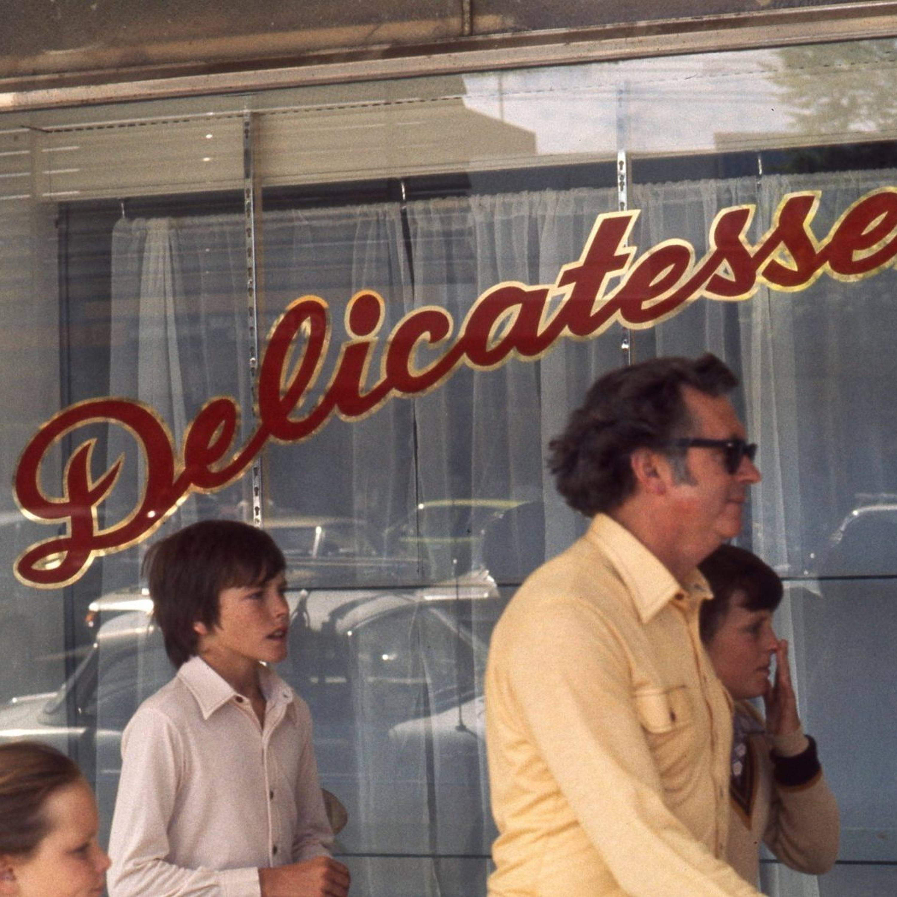 Defining Moments: Sculpturescape 1975 at Mildura by Julie Ewington episode artwork