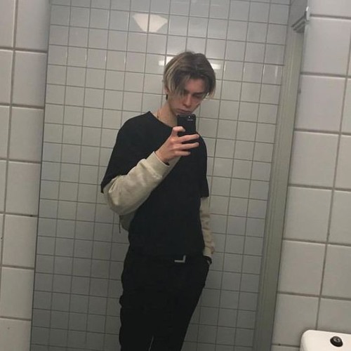 @kisuhampi - foreign dreams ft. d1v