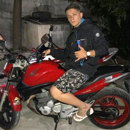 TUDO É BEM DIFERENTE QUANDO SE TRATA DA GENTE --PHELLIPE--