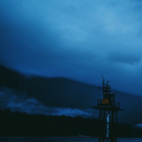 Drifting Into Blue ( feat. Trapcøde )