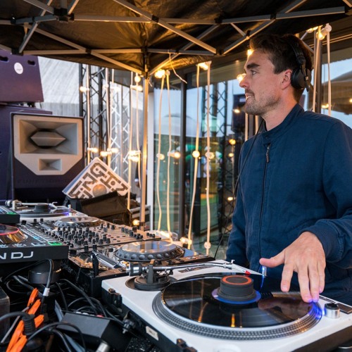 Wally Stryk DJ Set's