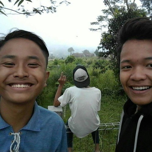 Tolong Dengar Tuhan - Iwan Fals