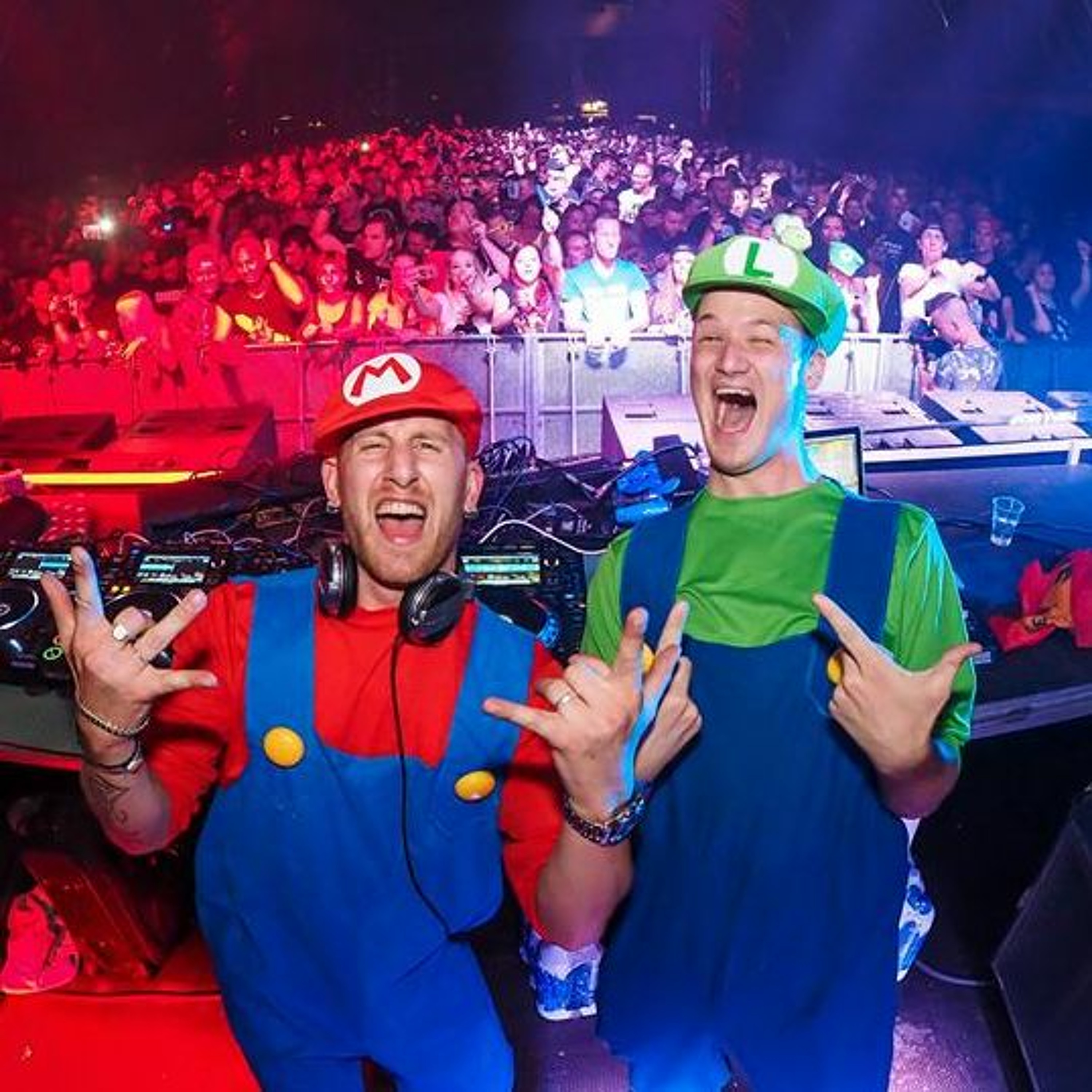 Behind The Deckz