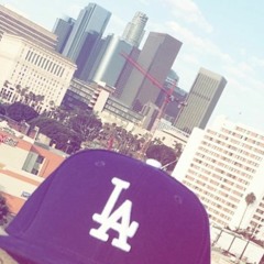 X-Rayy Ft. Legacy- Off The Shits