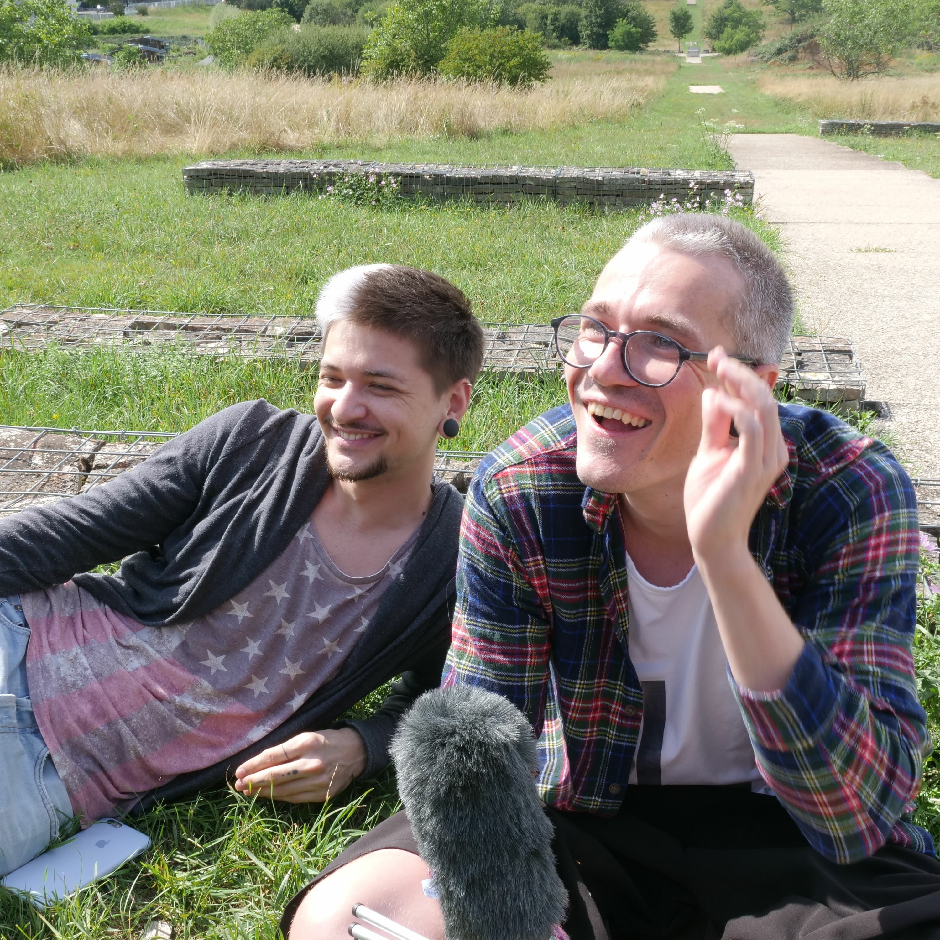 2. A TAAABLE ! Etc... Igor Et Sergii