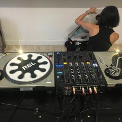 WOMXNIZED RADIO w/ Pavlova