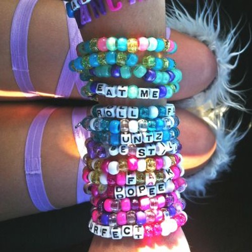 4thflr + kevinhilfiger - i might b worse *p. b07gem* (rare deleted)